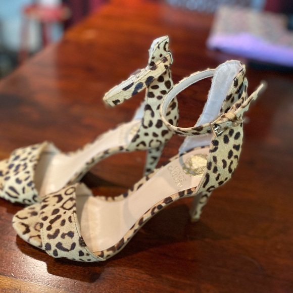 Vince Camuto strapped high heals - Picture 6 of 9